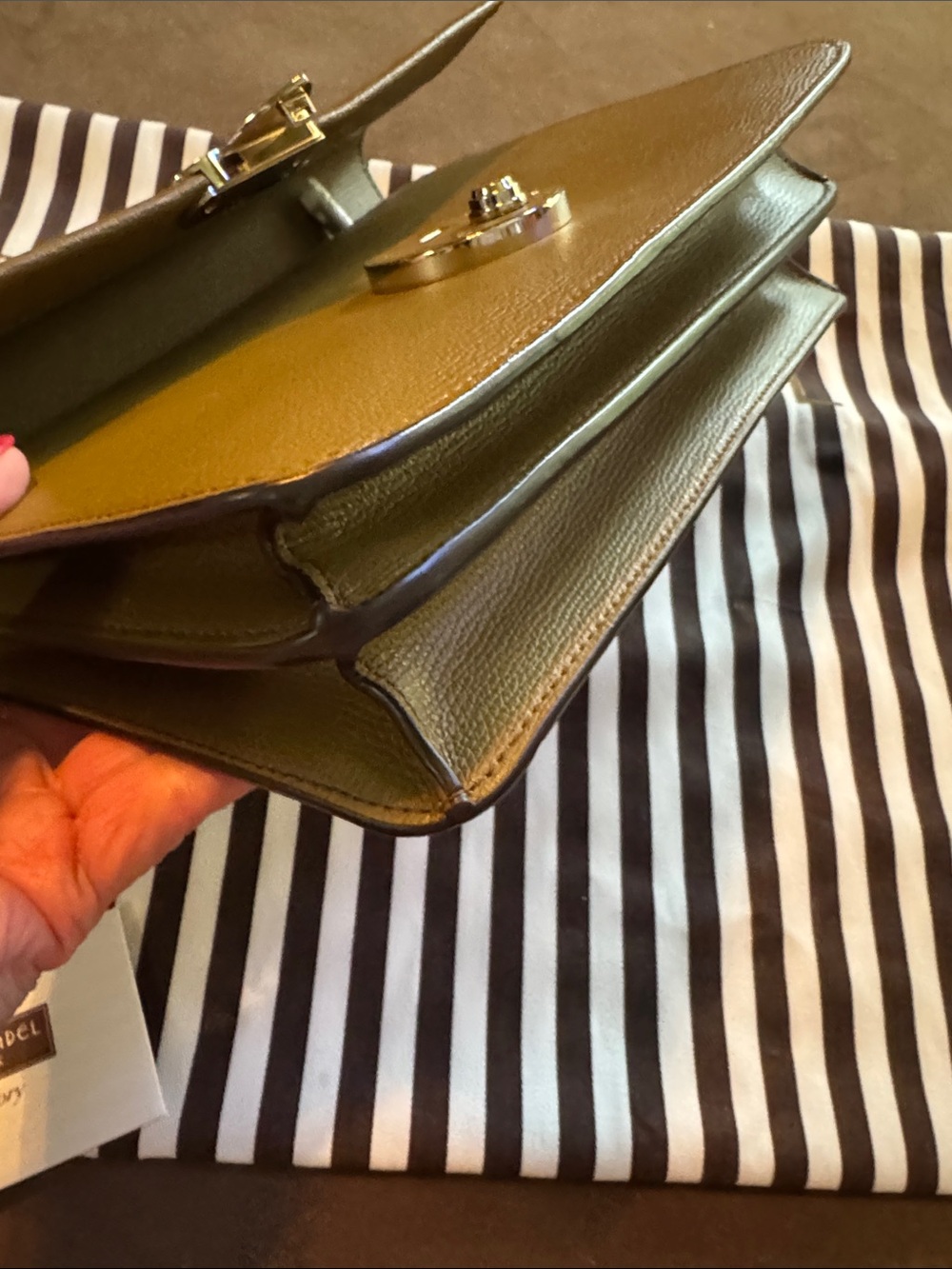Henri Bendel Olive Green crossbody with gold chain New Without Tags - Picture 10 of 13